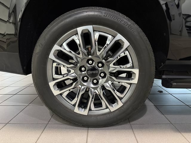 Used 2024 GMC Yukon XL Denali Ultimate AWD/4WD image 9