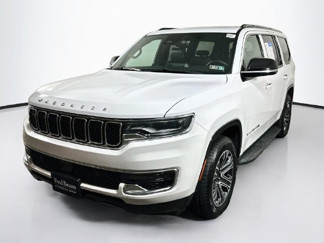 Used 2023 Jeep Wagoneer 4WD w/ Premium Group I image 3