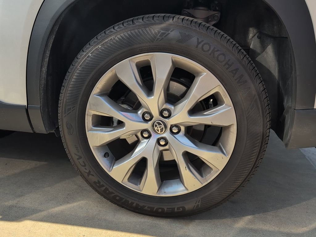 Used 2024 Toyota Grand Highlander AWD image 10