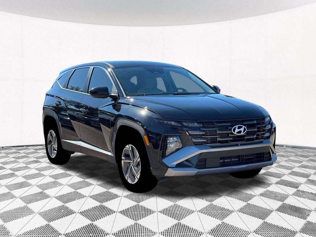 New 2026 Hyundai Tucson Blue SE image 17