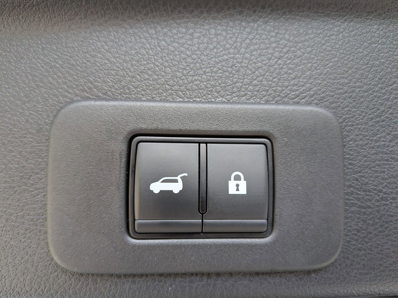 Used 2025 Nissan Murano SL image 34