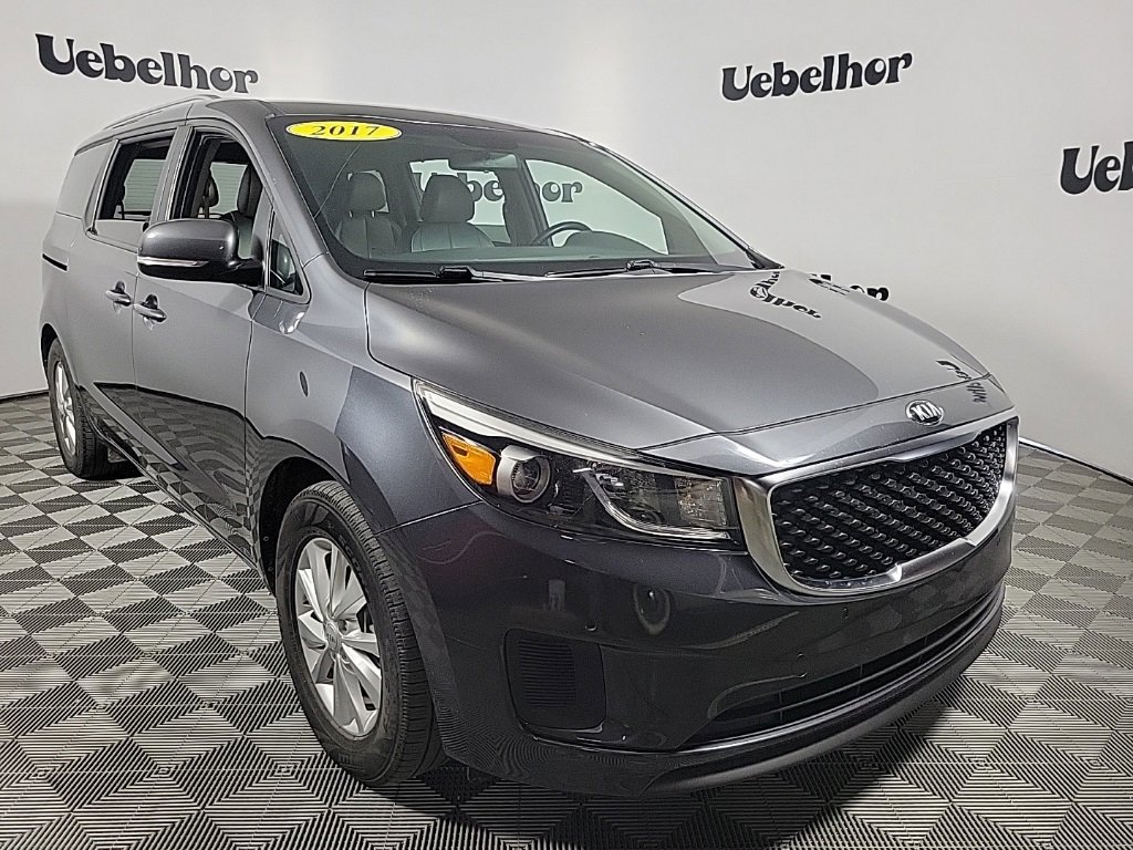 Used 2017 Kia Sedona LX w/ LX Essentials Premium Package