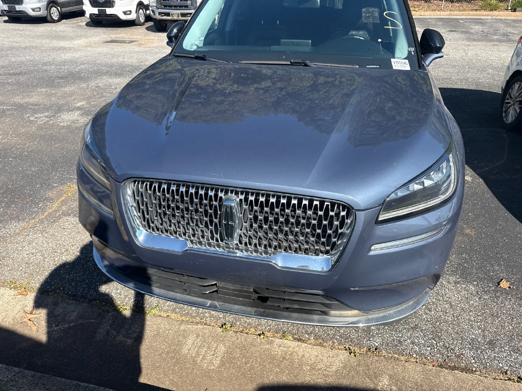 Used 2022 Lincoln Corsair AWD w/ Premium Package image 3