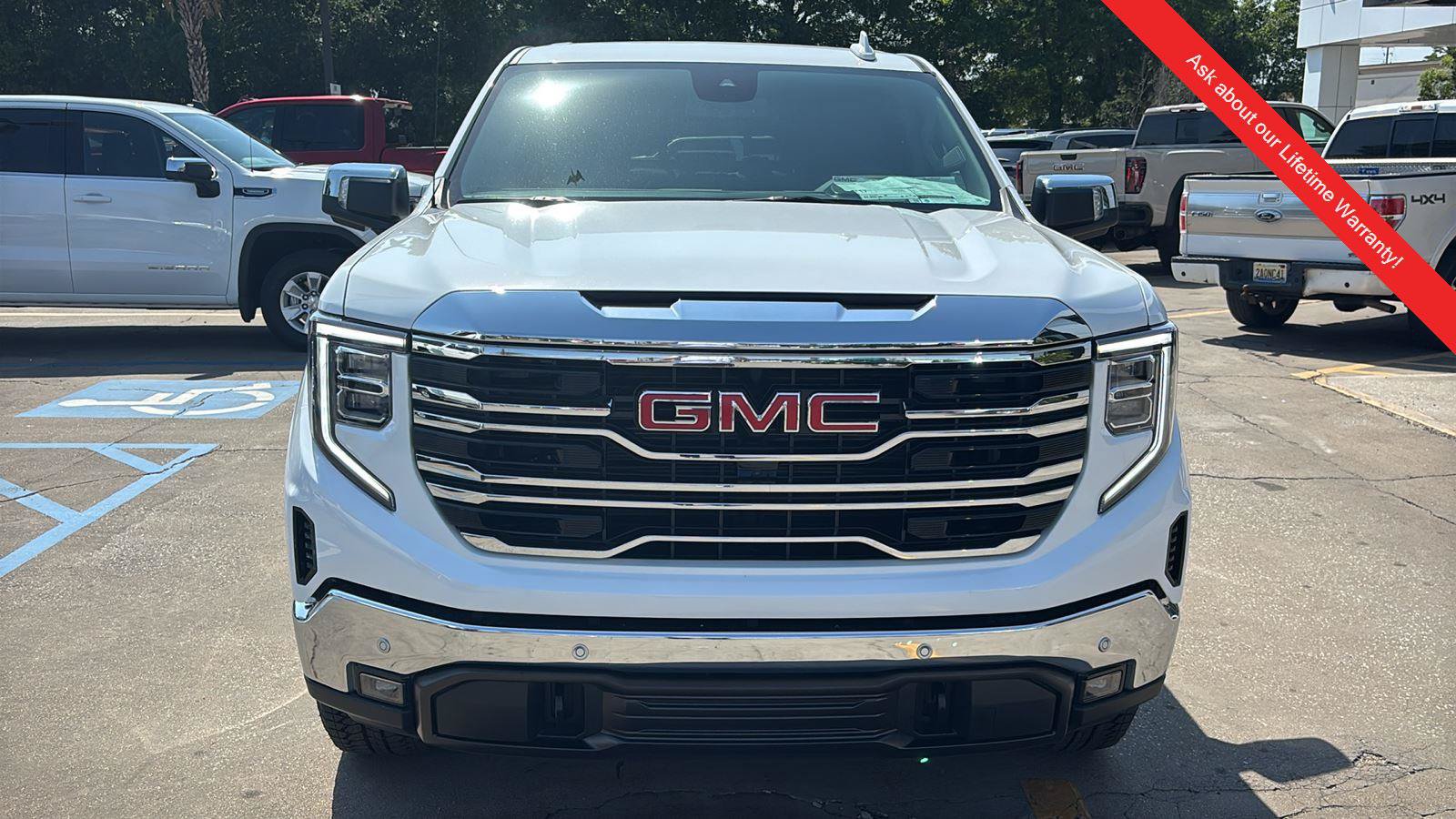 New 2026 GMC Sierra 1500 SLT w/ SLT Premium Plus Package AWD/4WD image 2