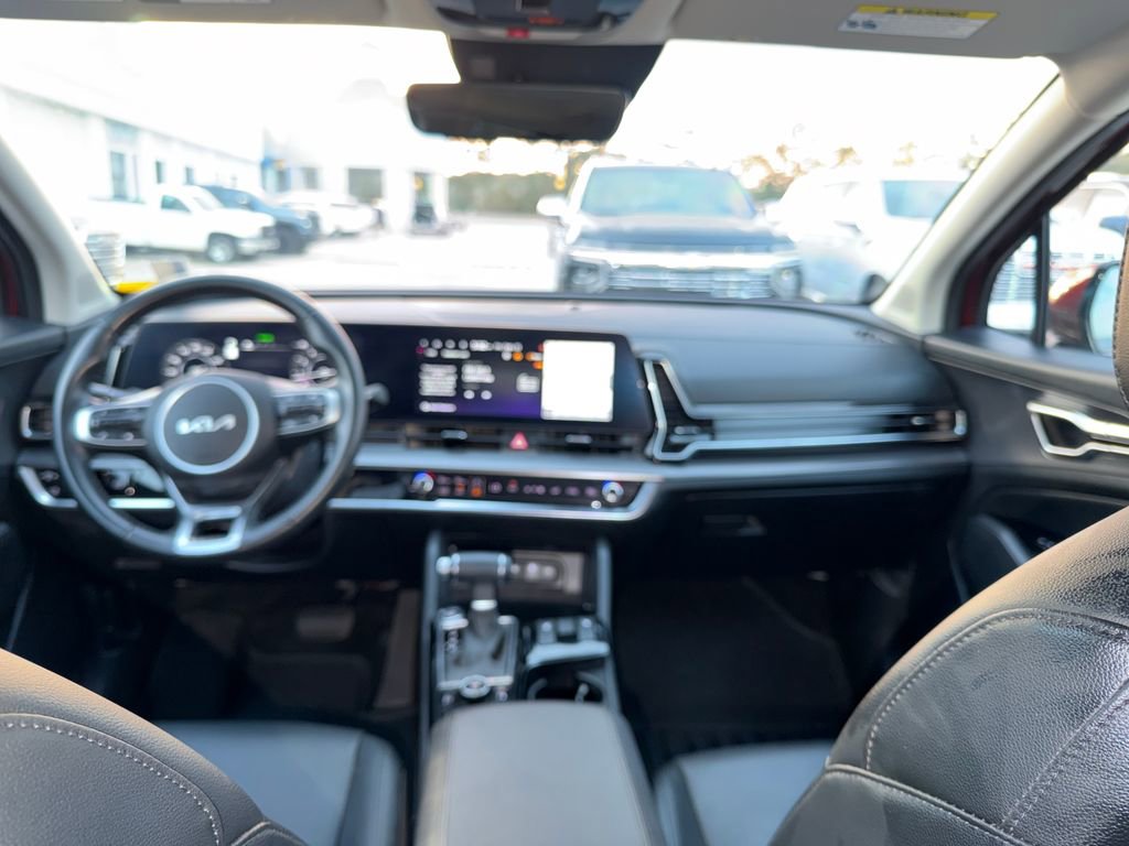 Used 2025 Kia Sportage SX image 16