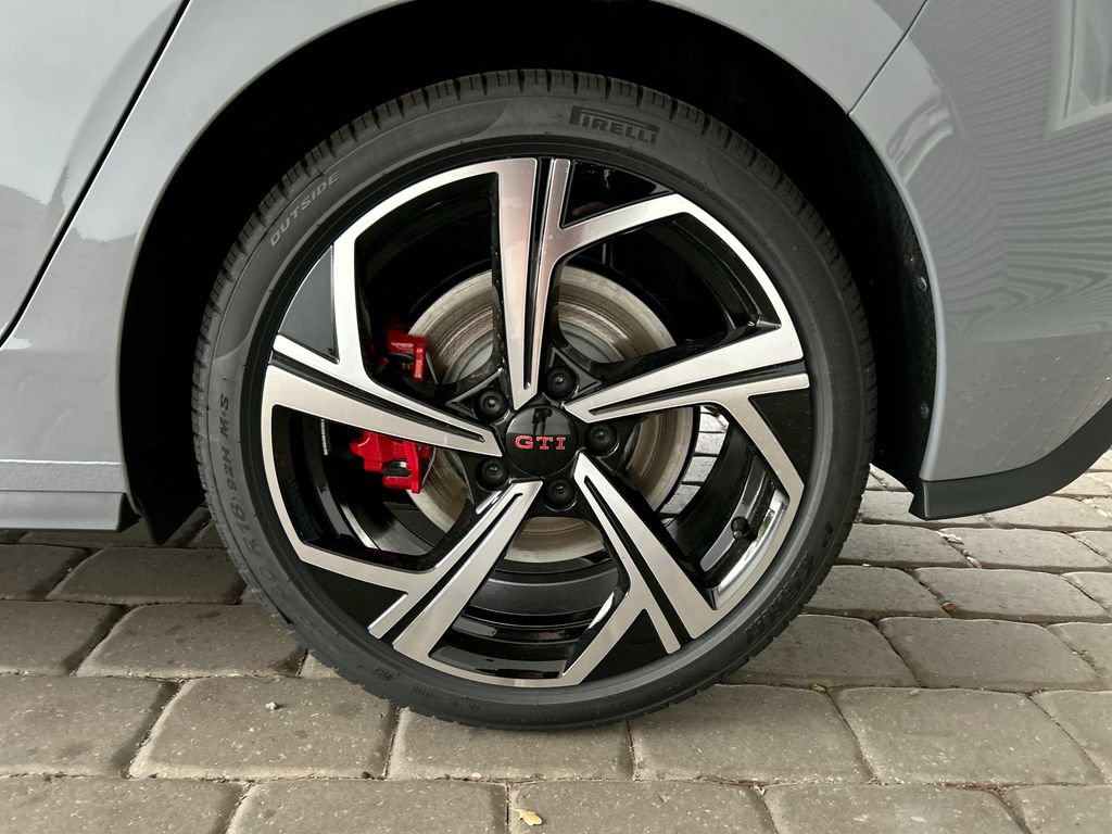 New 2026 Volkswagen GTI SE FWD image 41