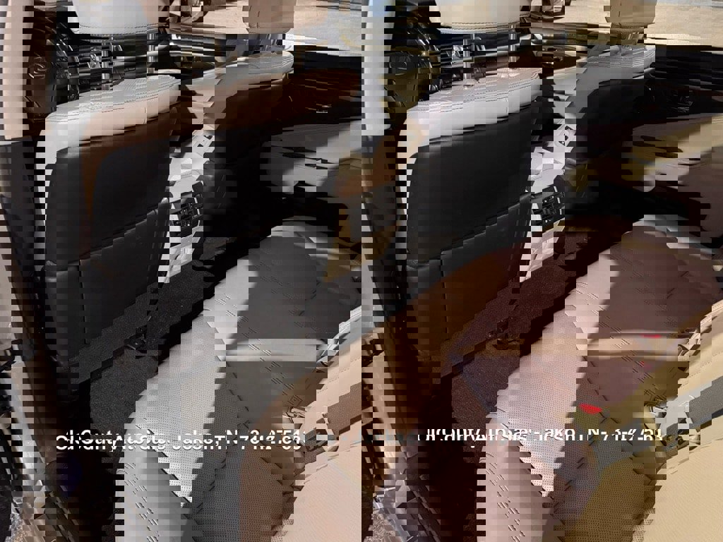 Used 2014 Lexus LS 460 image 18