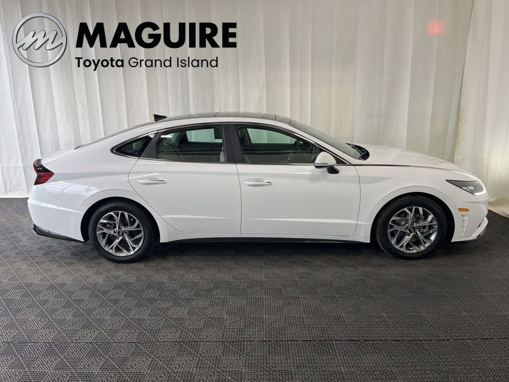 Used 2023 Hyundai Sonata SEL w/ Convenience Package FWD image 2