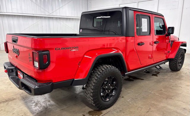 Used 2023 Jeep Gladiator Sport AWD/4WD image 6