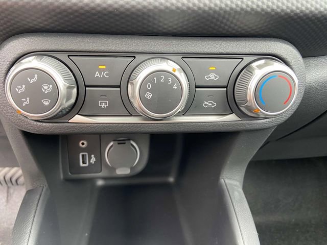 New 2025 Nissan Kicks Play S image 14