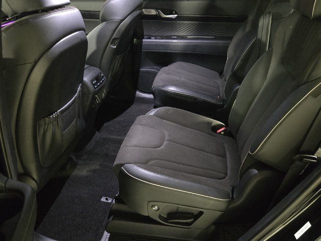 Used 2025 Hyundai Palisade Calligraphy AWD/4WD image 11
