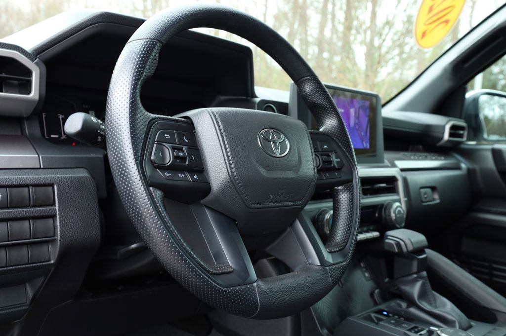 Used 2025 Toyota Tacoma SR5 image 7