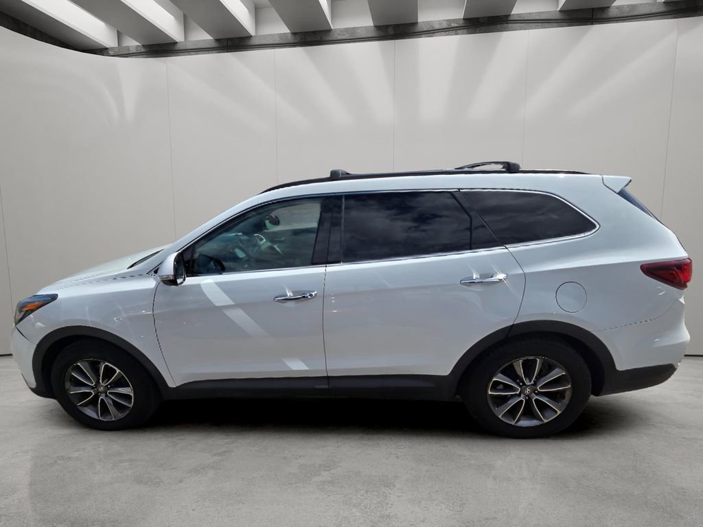 Used 2017 Hyundai Santa Fe SE w/ SE Premium Package 02 FWD image 4