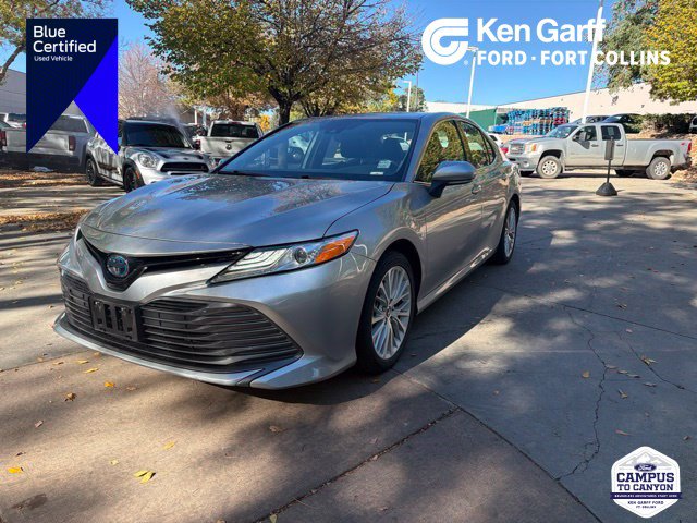 Used 2020 Toyota Camry XLE w/ Sunroof Package