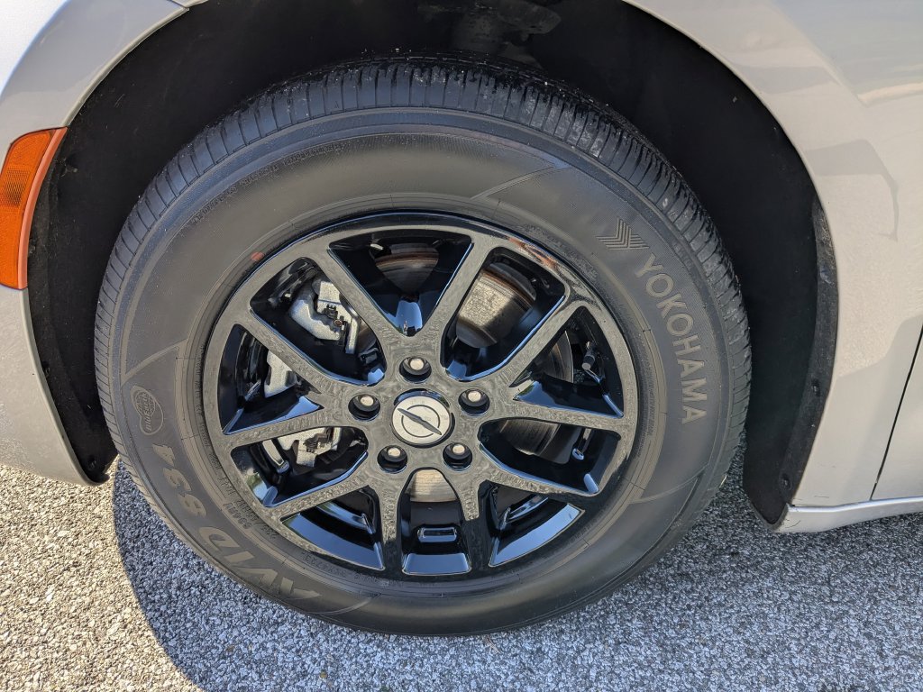 Used 2024 Chrysler Pacifica Touring-L FWD image 15