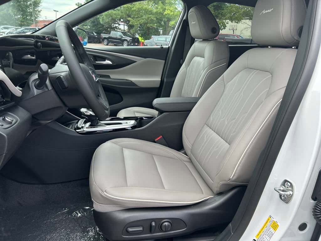 Used 2025 Buick Envista Avenir image 15