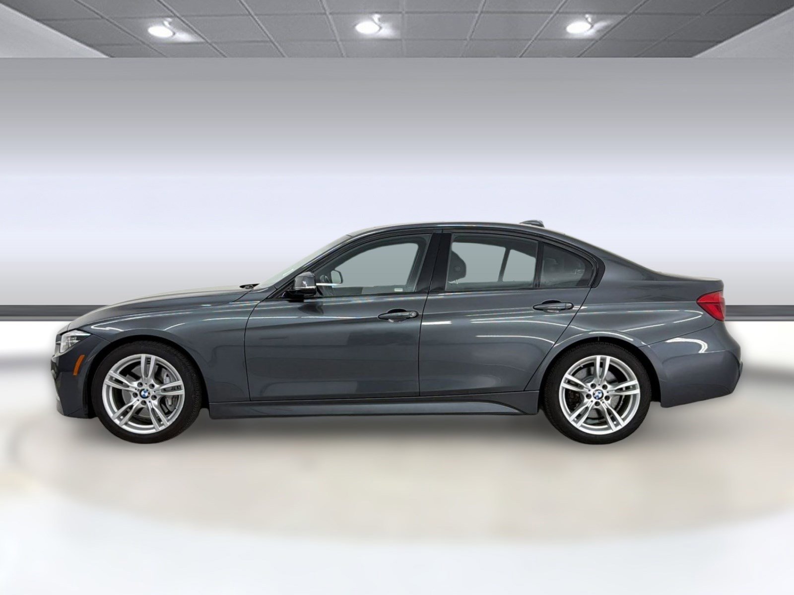 Used 2017 BMW 330i Sedan image 2