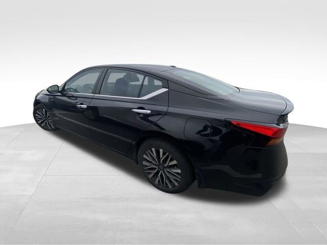 Used 2023 Nissan Altima 2.5 SV w/ SV Premium Package image 6