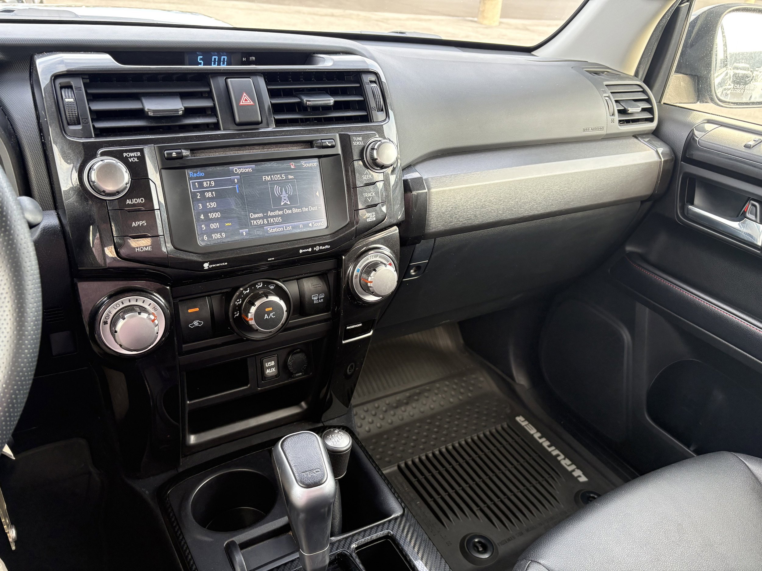 Used 2017 Toyota 4Runner TRD Off-Road Premium AWD/4WD image 9