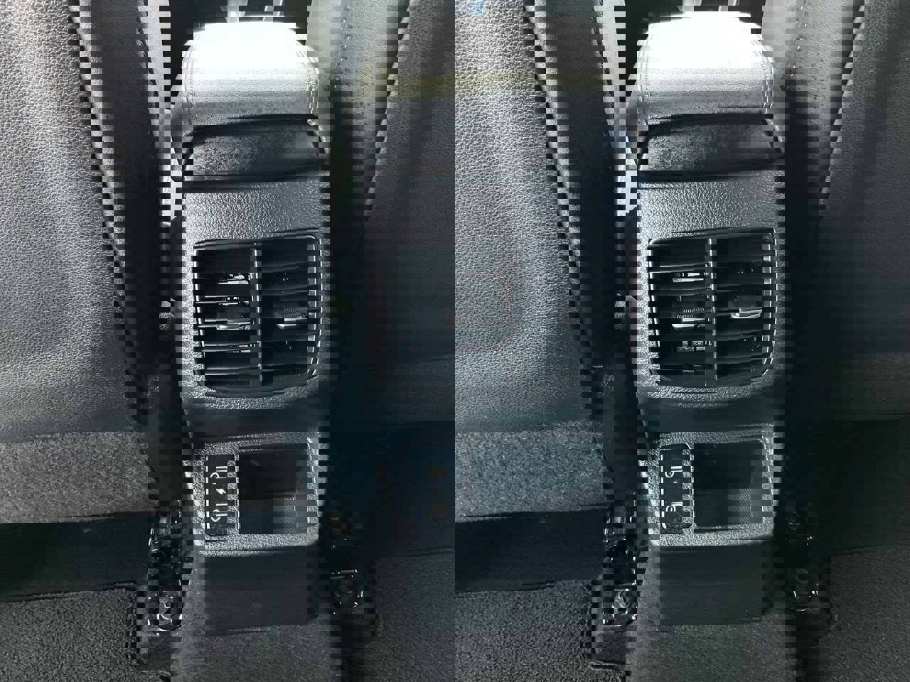 Used 2025 Kia Seltos S image 18