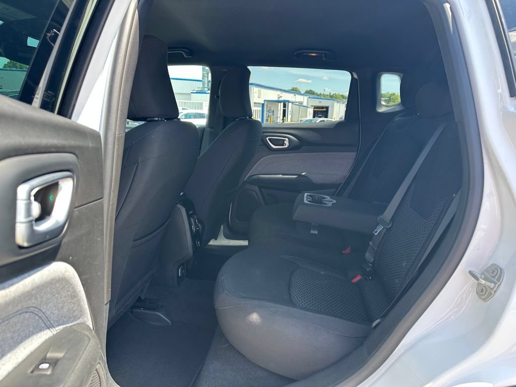 Used 2023 Jeep Compass Sport AWD/4WD image 13