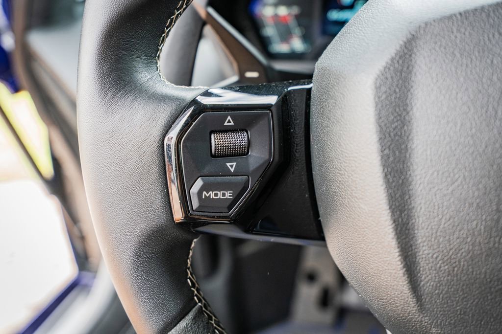 Used 2019 Lamborghini Aventador SVJ AWD/4WD image 27