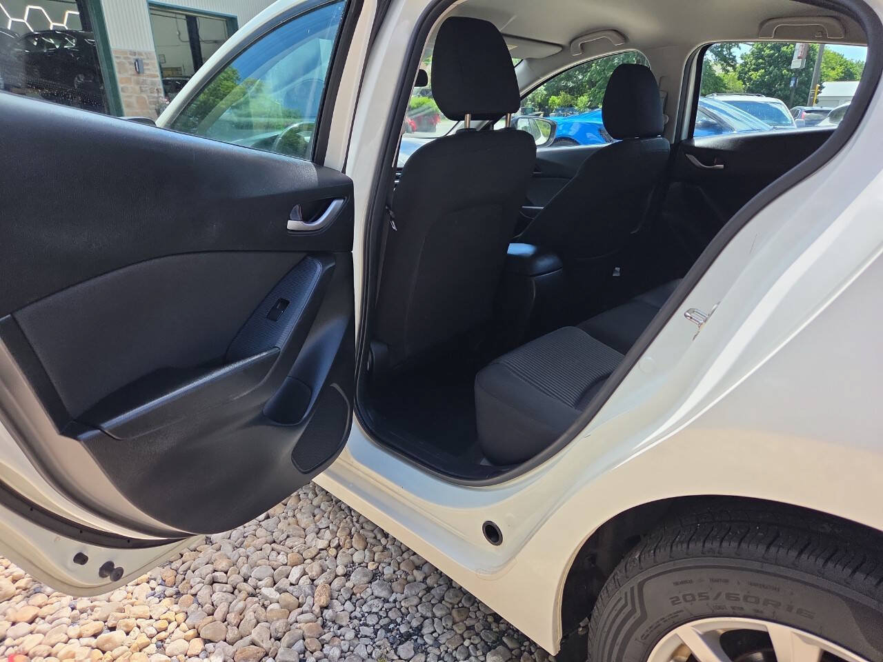 Used 2014 MAZDA MAZDA3 i Touring FWD image 17