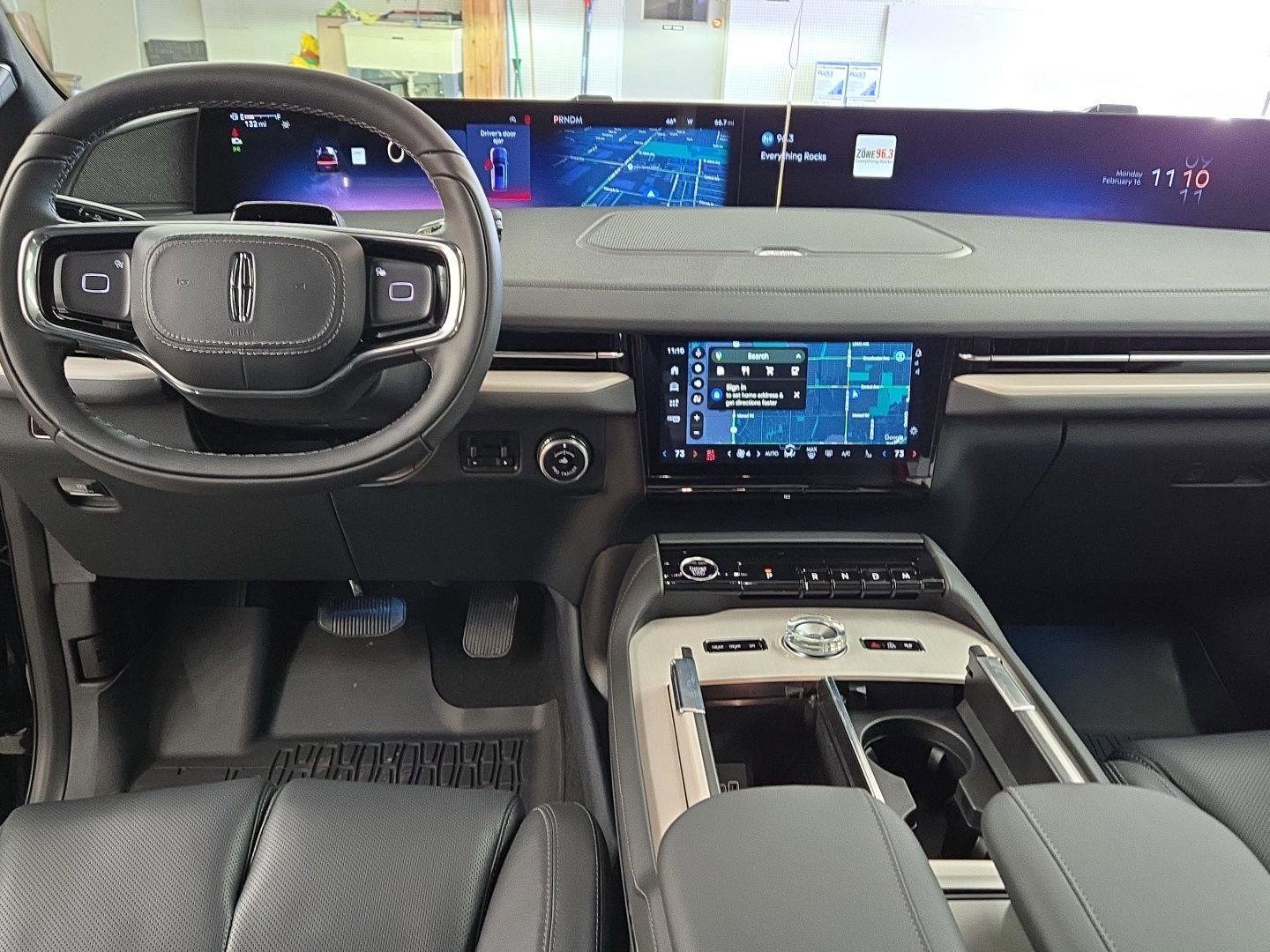 New 2026 Lincoln Navigator L Reserve w/ Jet Appearance Package image 2