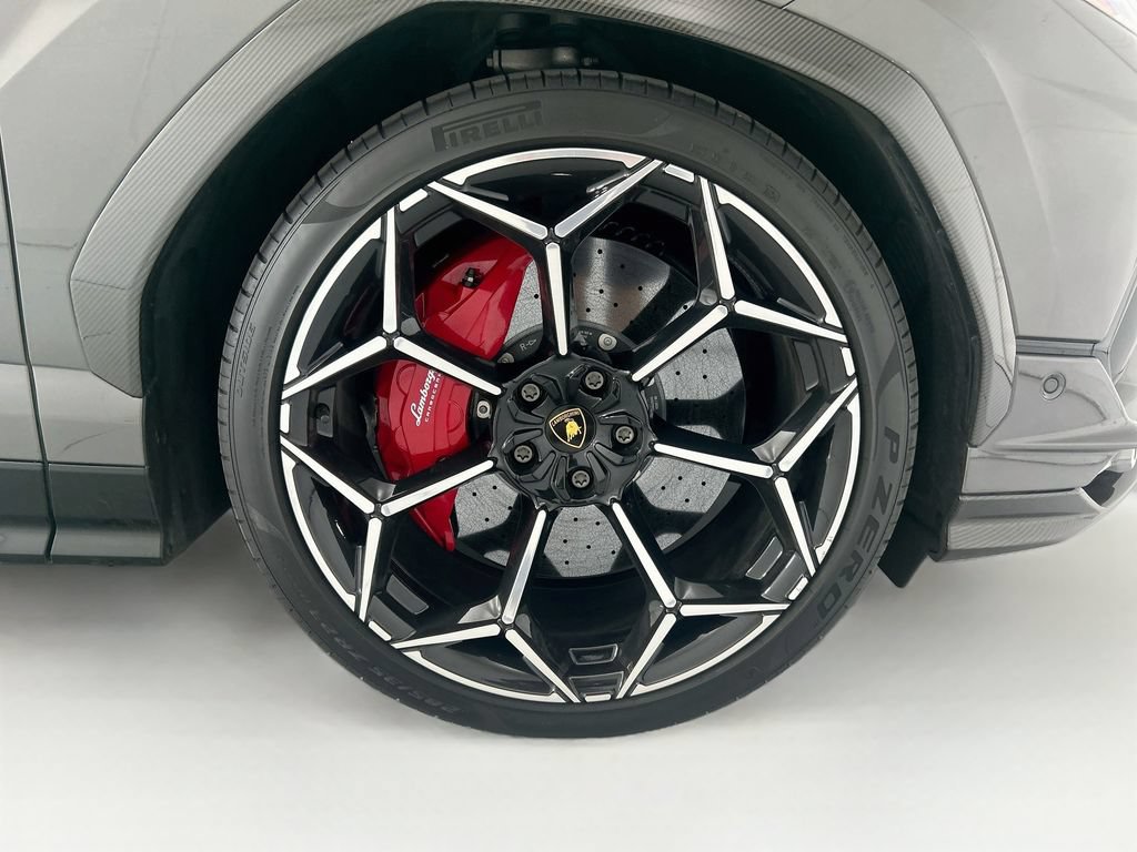 Used 2024 Lamborghini Urus Performante AWD/4WD image 31