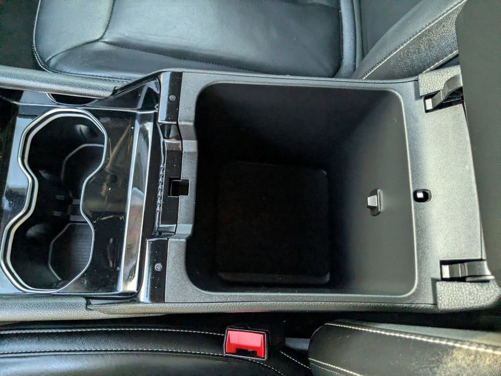 Used 2023 Jeep Grand Cherokee L Limited w/ Black Appearance Package image 28