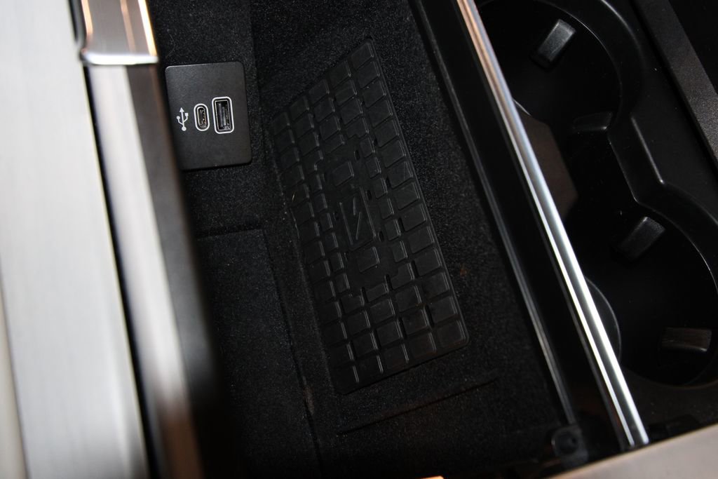 Used 2025 Lincoln Navigator Reserve image 20