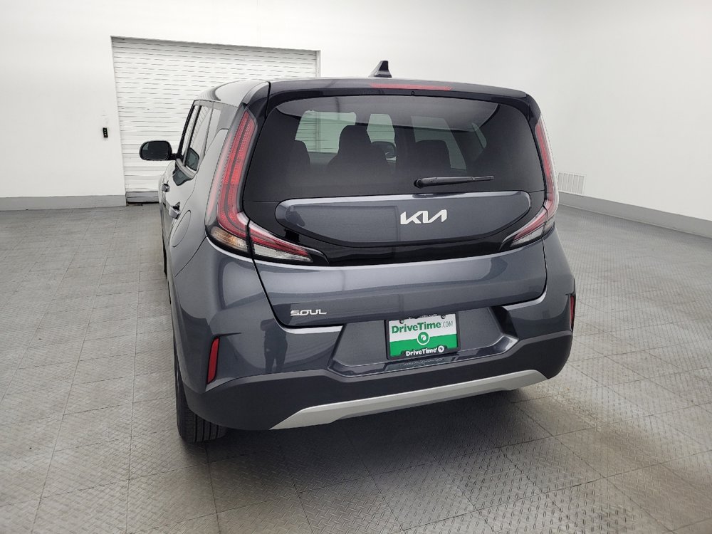 Used 2025 Kia Soul LX image 6