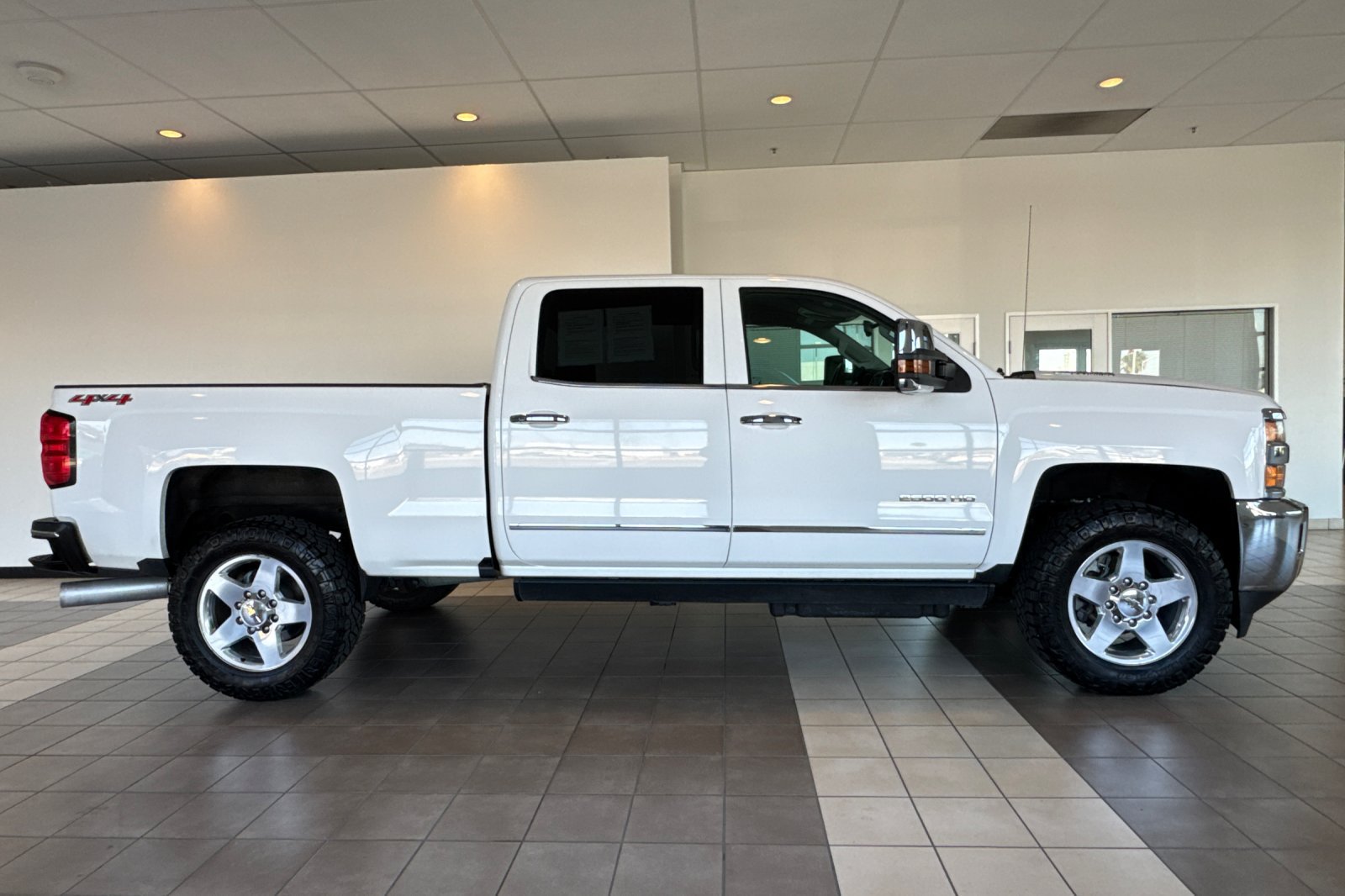 Used 2015 Chevrolet Silverado 2500 LTZ w/ Duramax Plus Package AWD/4WD image 3