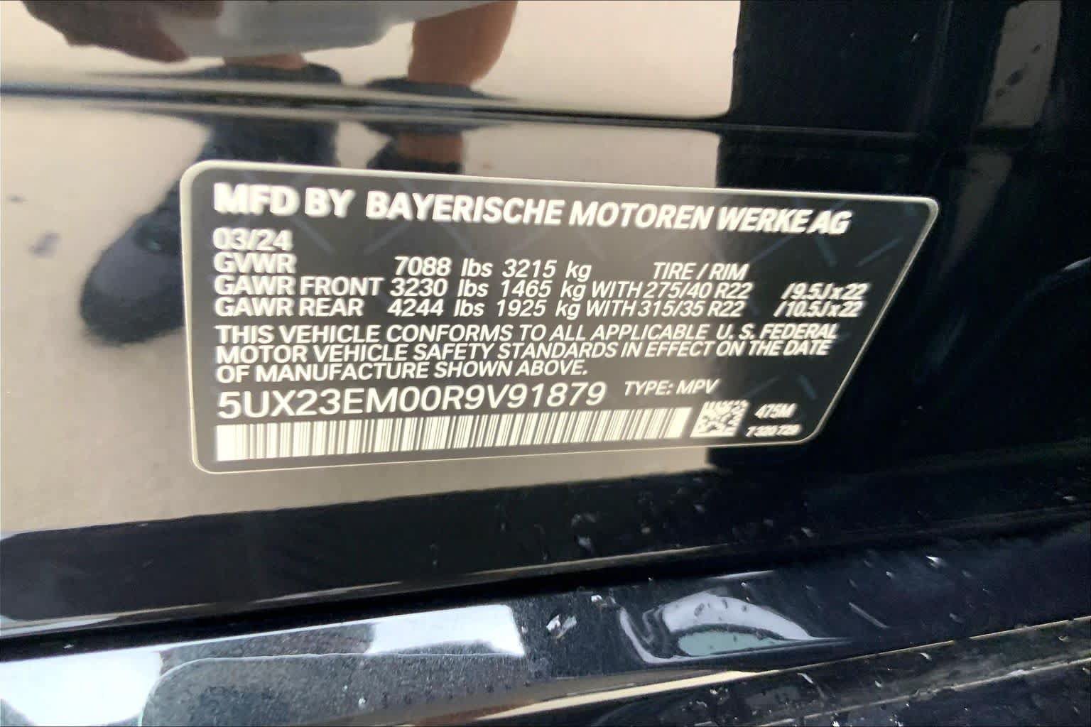 Used 2024 BMW X7 xDrive40i w/ Premium Package AWD/4WD image 32