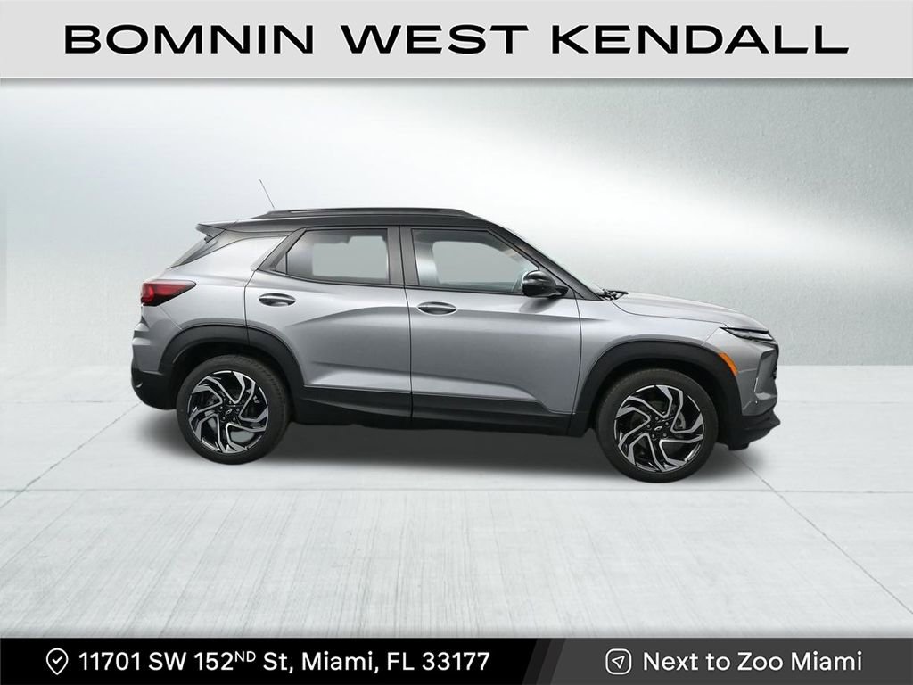 Used 2025 Chevrolet TrailBlazer RS image 6