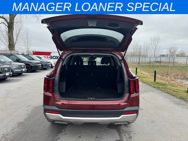 New 2025 Kia Sorento S image 6