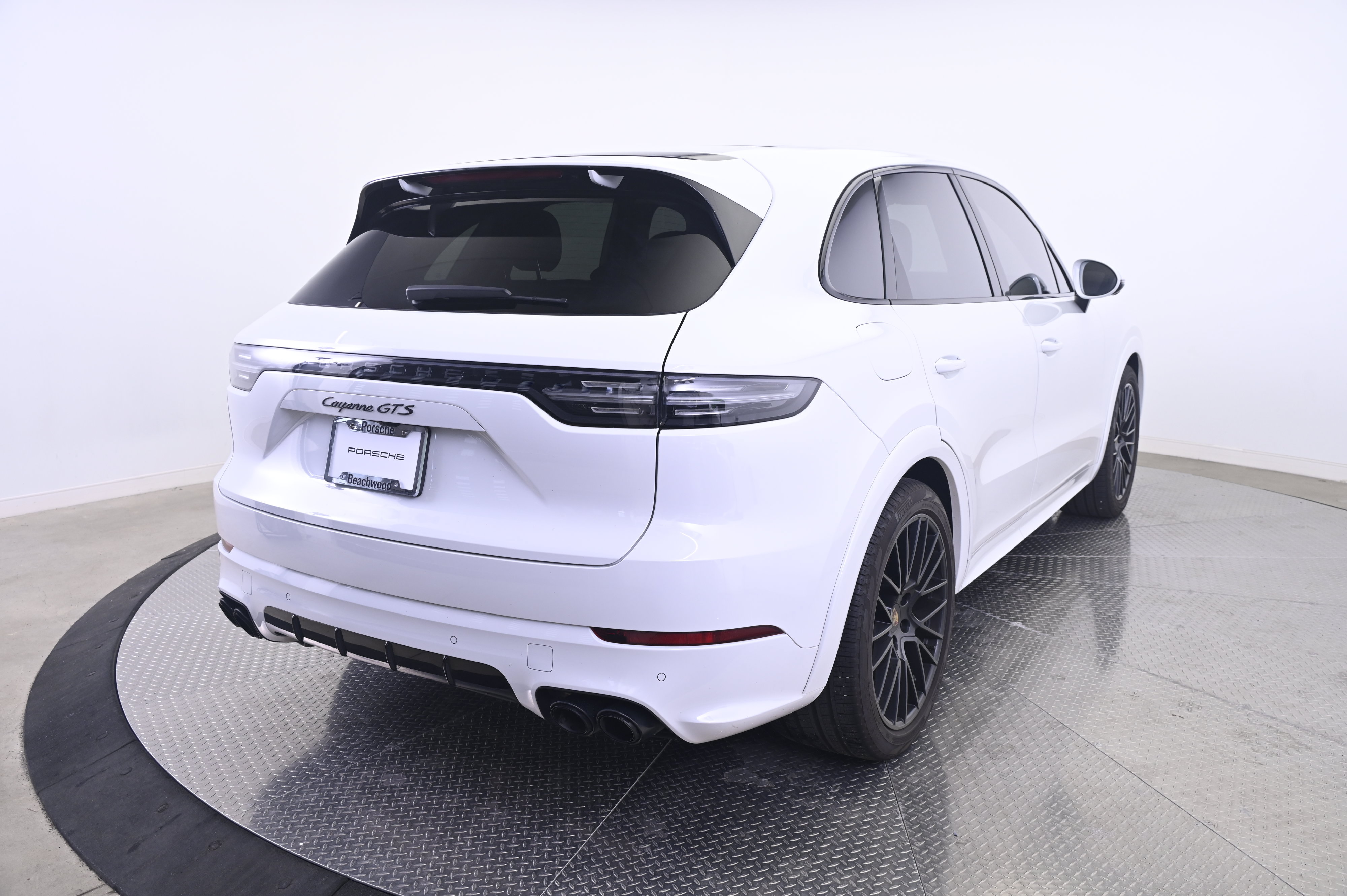 Certified 2023 Porsche Cayenne GTS AWD/4WD image 7