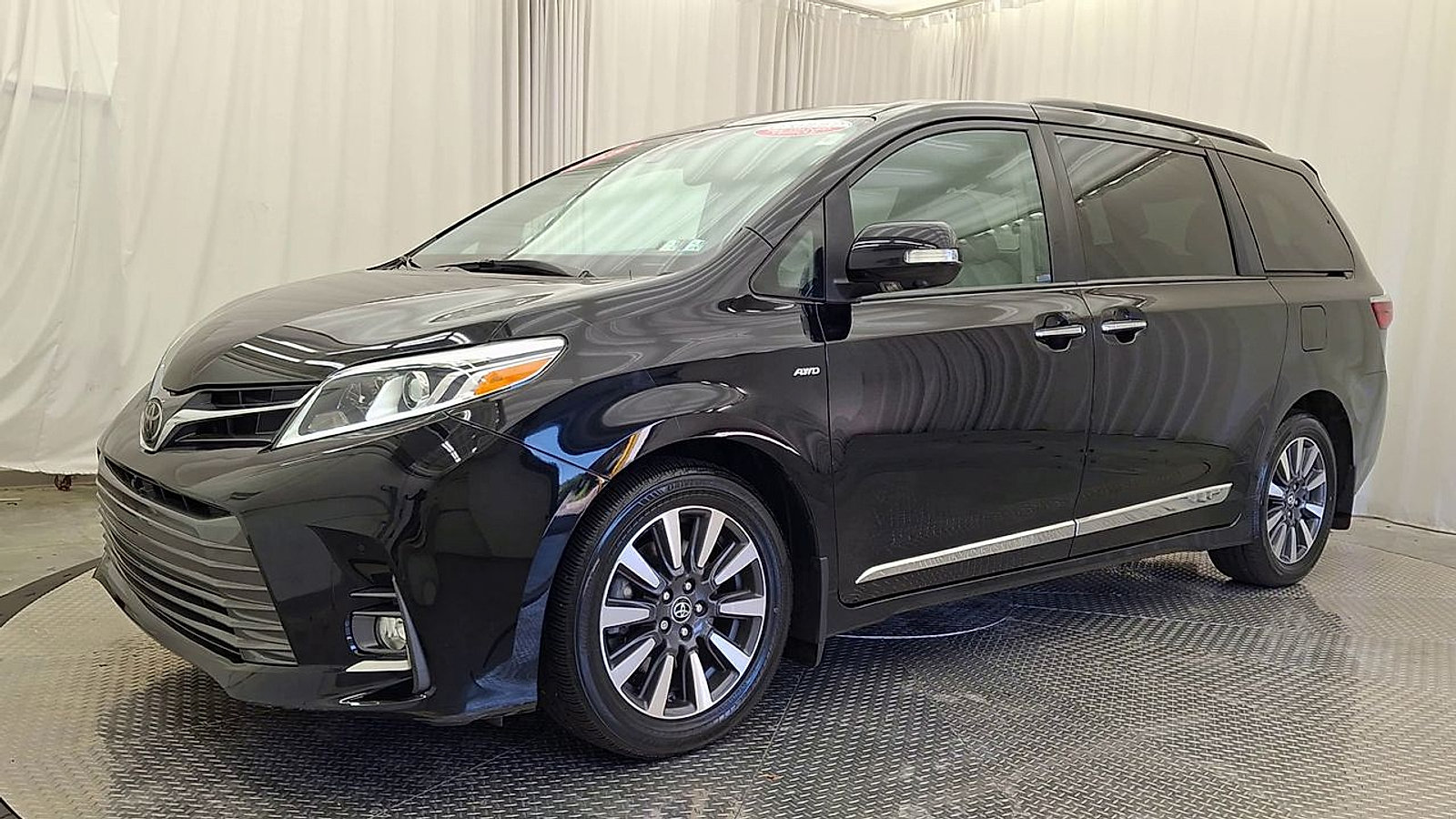 Certified 2019 Toyota Sienna Limited Premium w/ Protection Package AWD/4WD image 11
