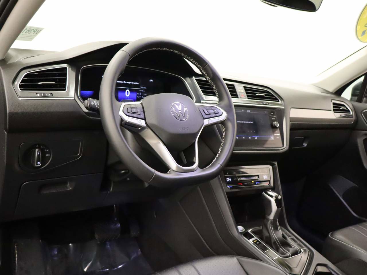 Certified 2023 Volkswagen Tiguan SE image 15