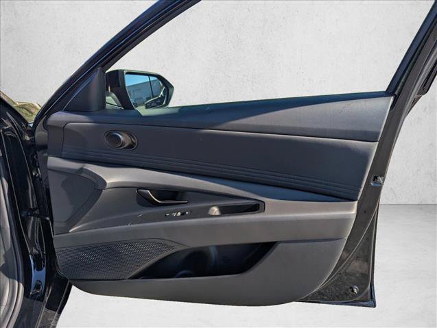 New 2026 Hyundai Elantra SEL Sport FWD image 25