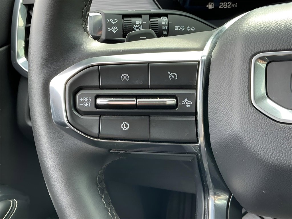 Used 2025 GMC Acadia Elevation image 35