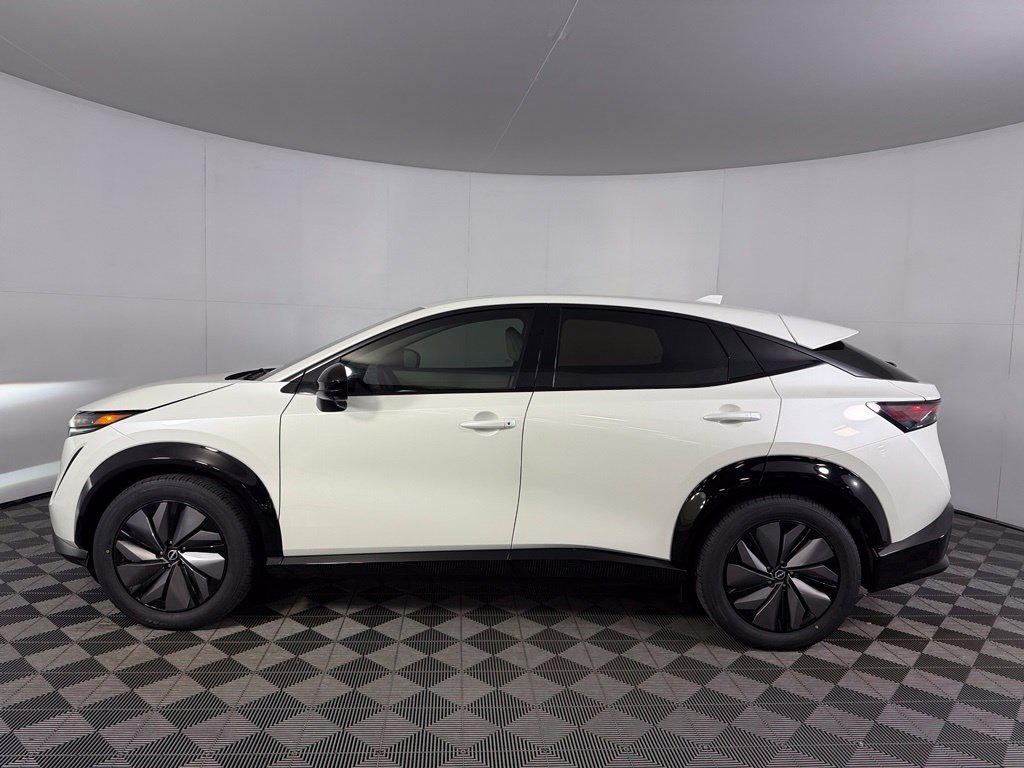 Used 2024 Nissan Ariya AWD image 10