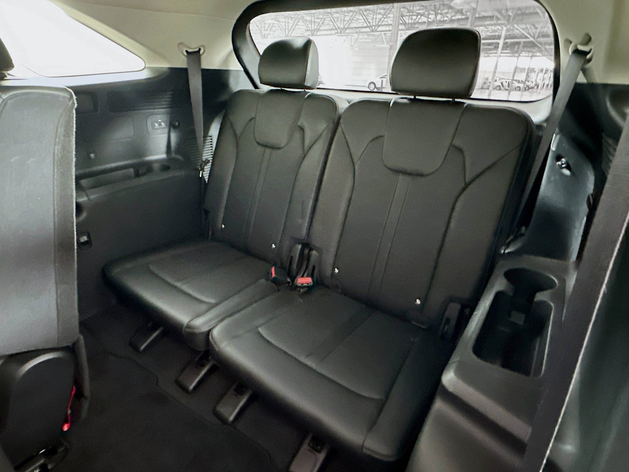 Used 2024 Kia Sorento S image 29