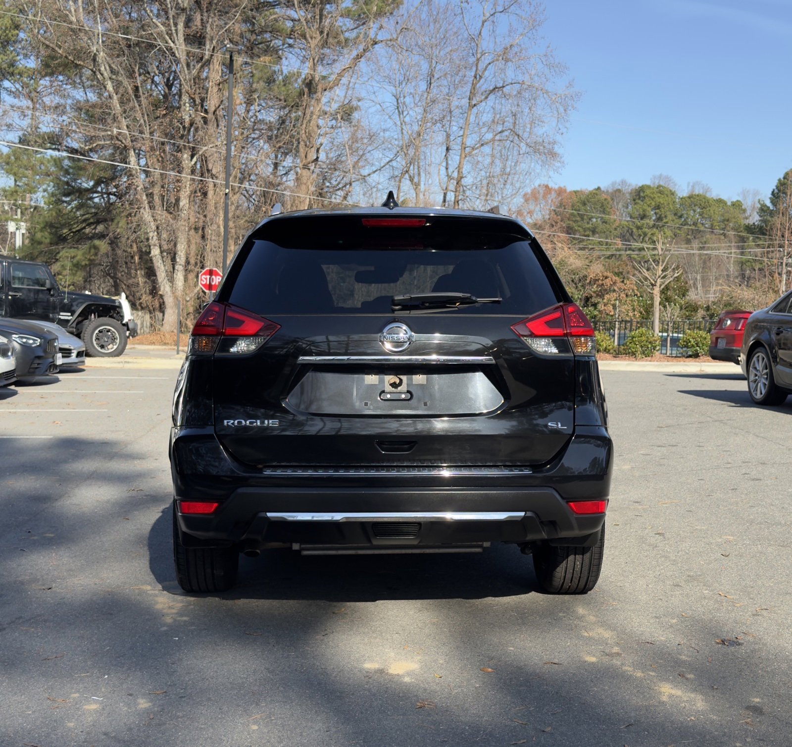 Used 2018 Nissan Rogue SL w/ Premium Package image 6