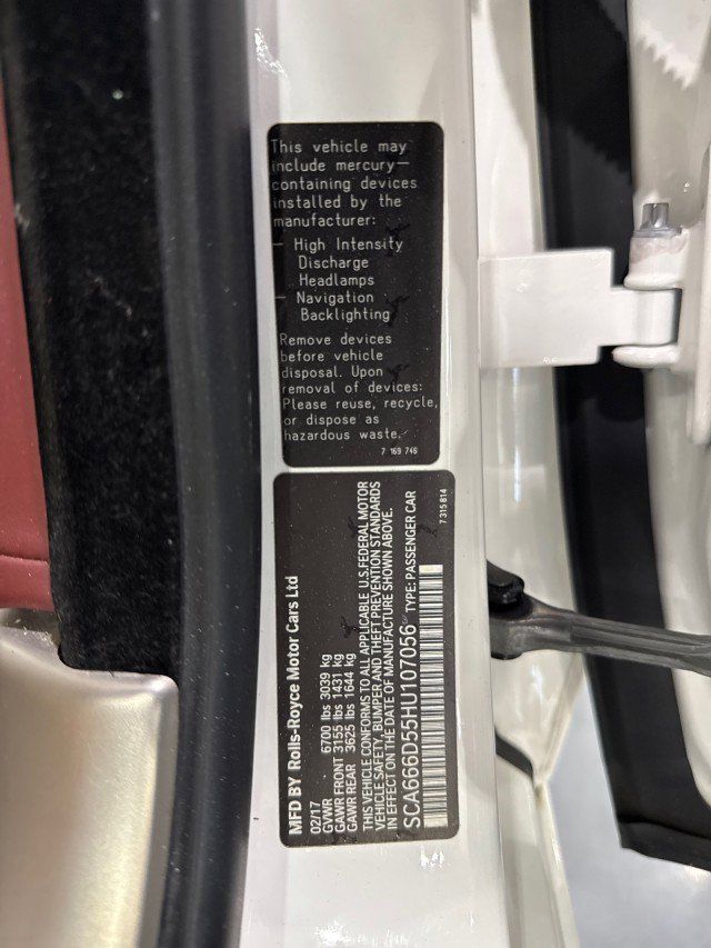 Used 2017 Rolls-Royce Dawn image 91