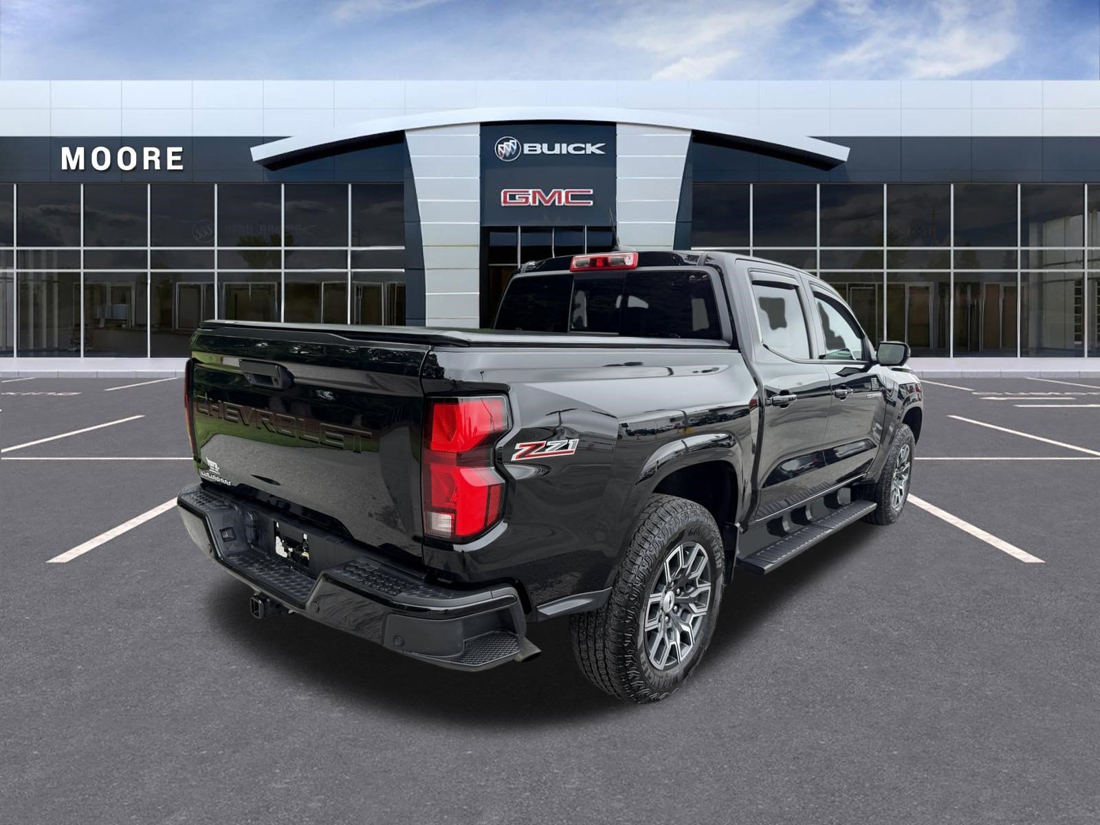Used 2024 Chevrolet Colorado Z71 w/ Z71 Convenience Package 2 AWD/4WD image 3