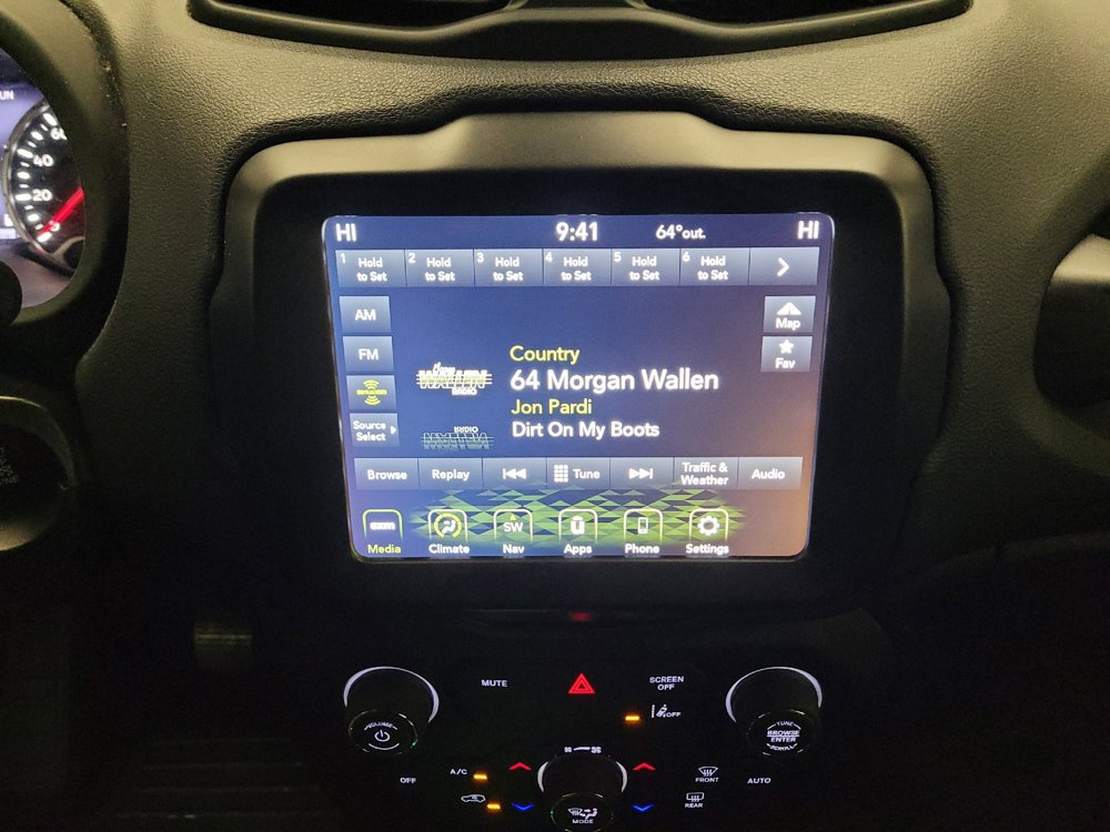 Used 2021 Jeep Renegade Latitude FWD image 25