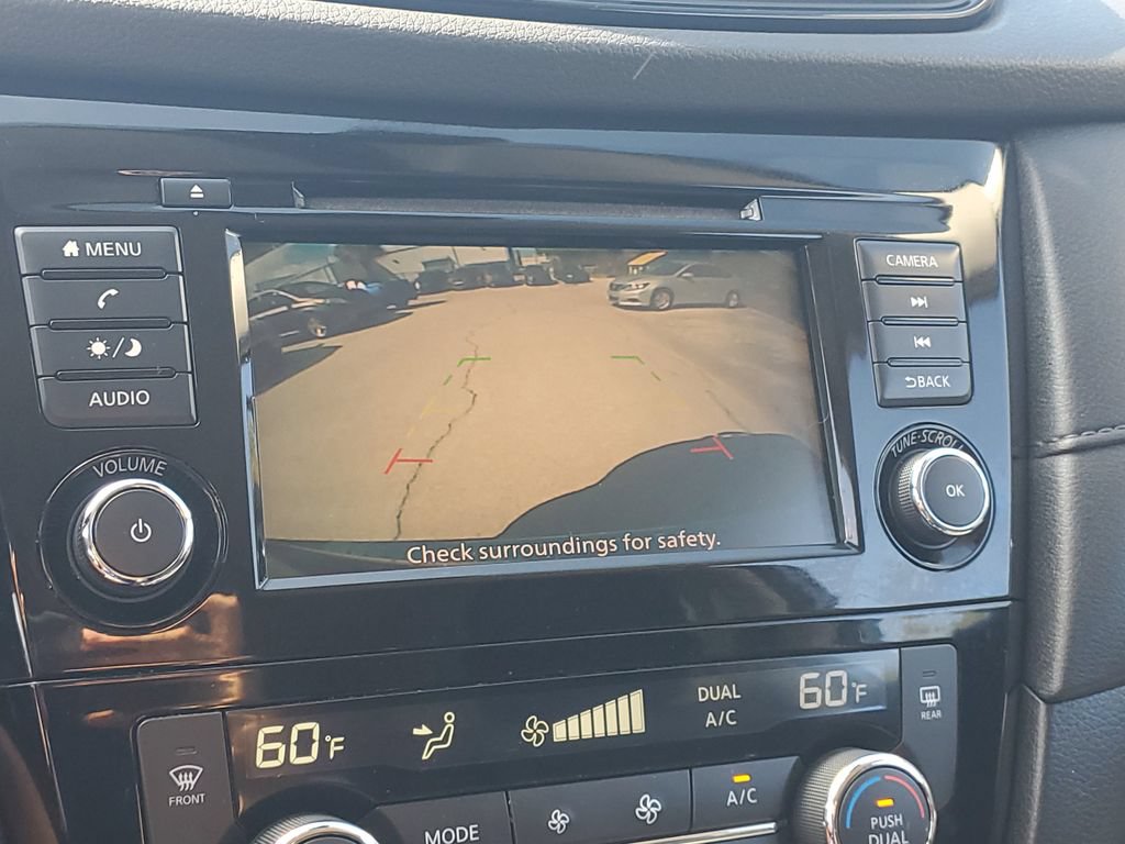 Certified 2020 Nissan Rogue SV FWD image 29