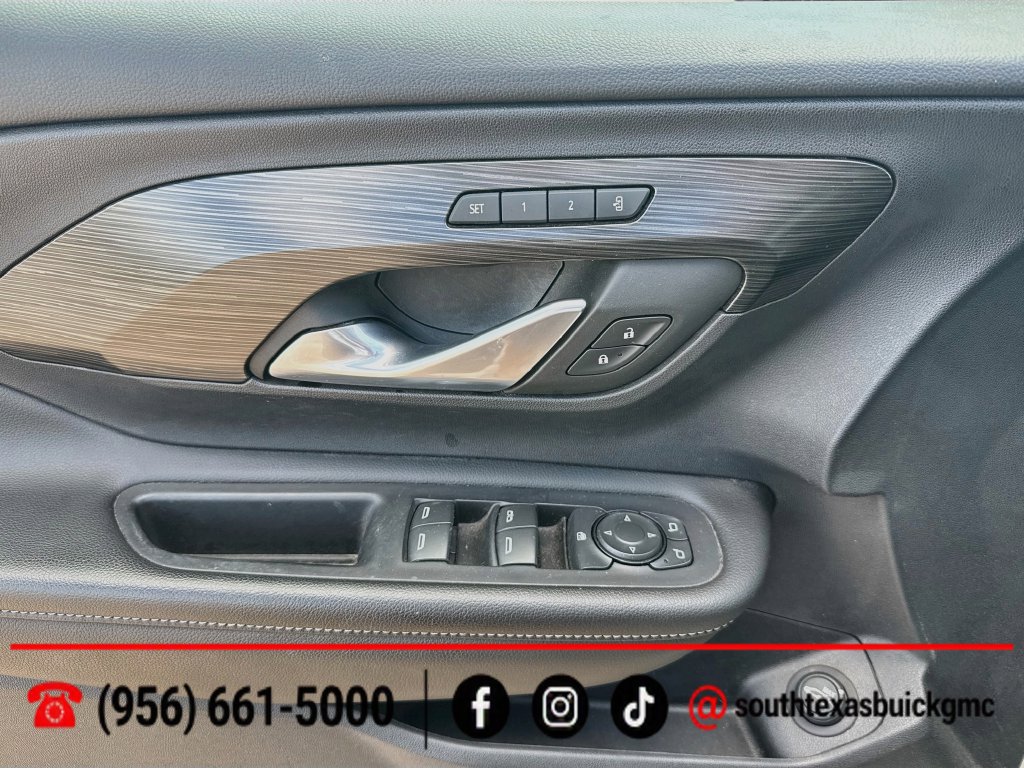 Used 2022 GMC Terrain SLT w/ LPO, 'HIT The Road' Package FWD image 10