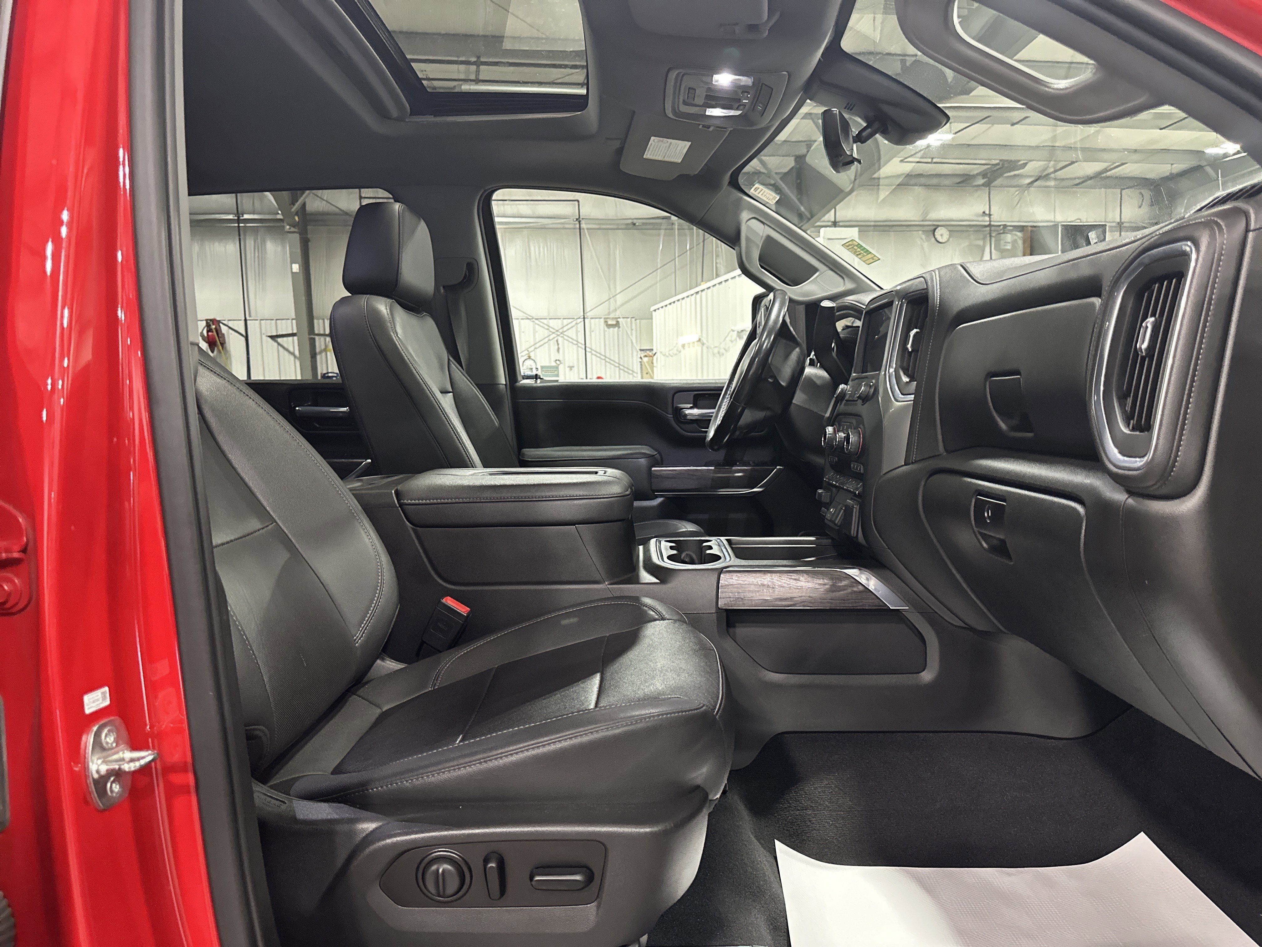 Used 2021 Chevrolet Silverado 2500 LTZ w/ LTZ Convenience Package AWD/4WD image 15